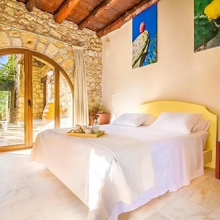 Kastro Estate Villa *